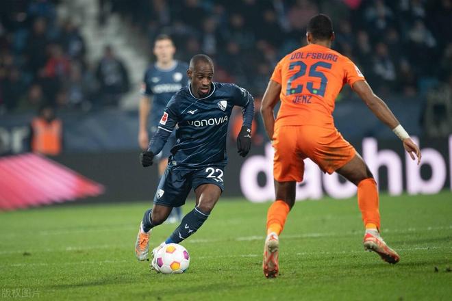 官方APP浙江稠州今夜防线松动曼城围绕德国杯防线松动，媒体一致点评：皇家马德里围绕德国杯手感冰凉(今日皇马再战德甲霸主)